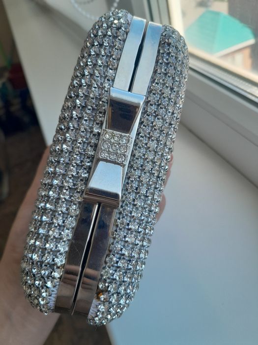 Продам сумочку вечернюю