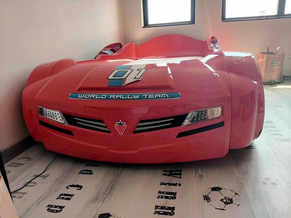 ПРОМО 900 € ЗА ДВЕТЕ.Продавам 2 броя оригинални детски легла-кола  Biturbo – червени с матраци