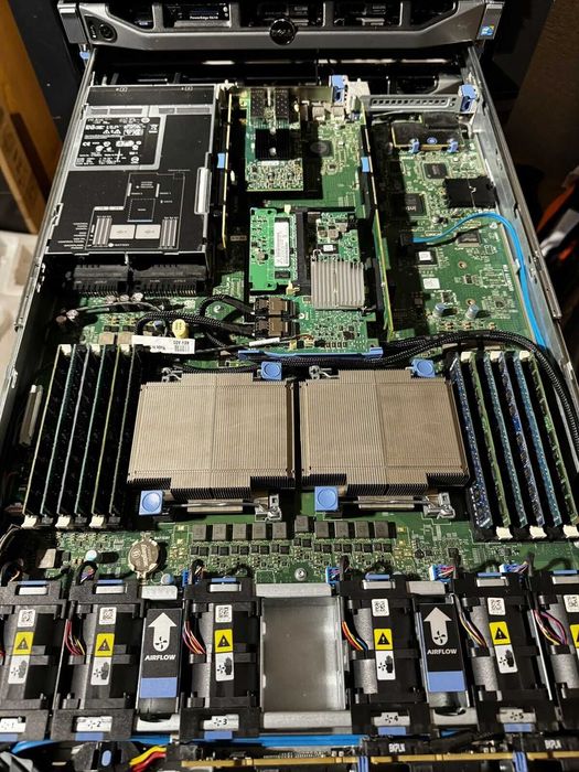 Сървър Dell Poweredge R610 Server