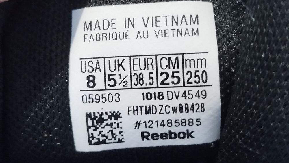 Маратонки Reebok
Номер 38.5 стелка 25 см.
Нови без кутия
