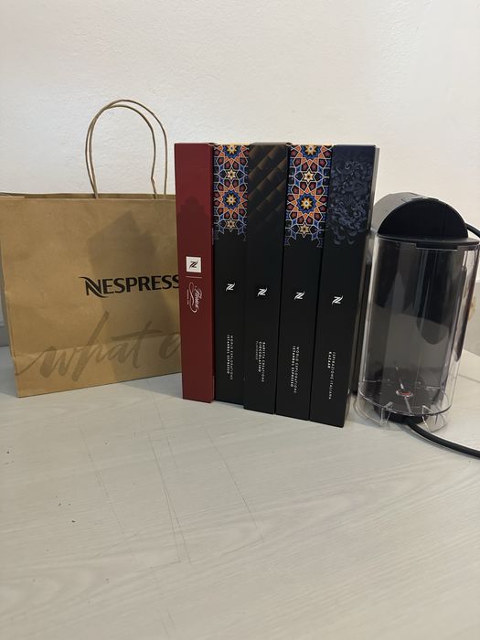 Espressor Pixie Silver Nespresso Nou Nout + 50 capsule cadou - Nefolosit