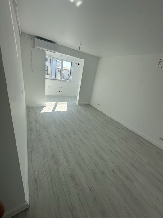 Inchiriere apartament 2 camere Bragadiru, nemobilat, str.Crisu Repede. Locuit/birou/salon manichiura, infrumusetare, etc.