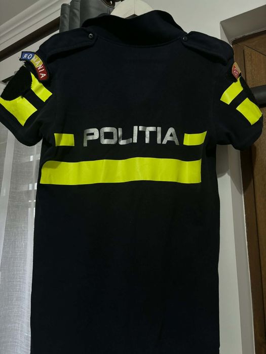 Vans tricou mărimea xs și geaca mărimea s