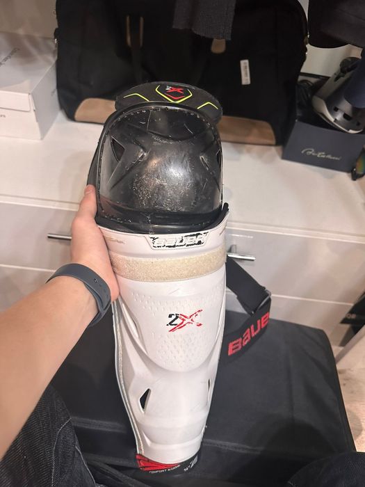 Хоккейная форма.