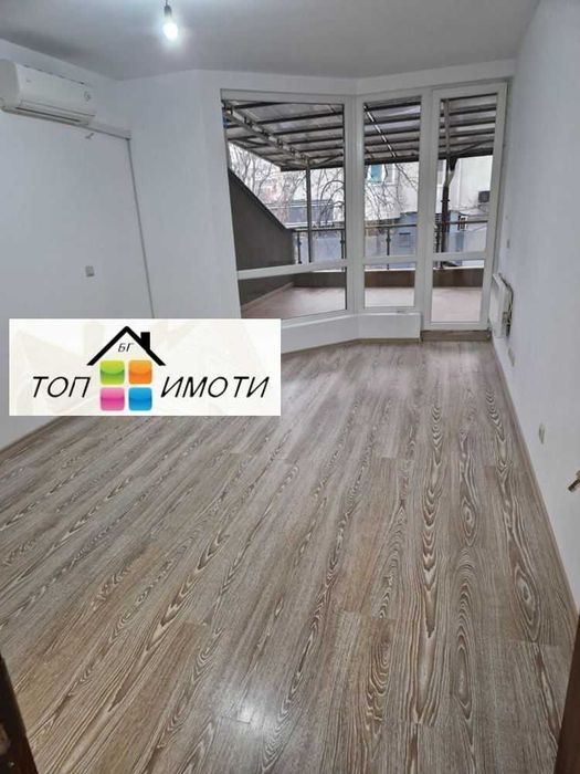 Тристаен апартамент,126 кв.м., в Кършияка, до х-л Санкт Петербург