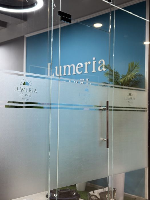 Туманка, орокал, рекламная оклейка/наклейка на окна