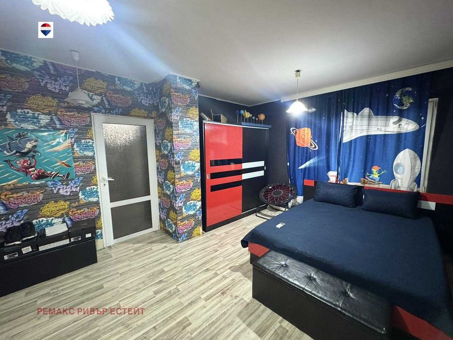 Продава се Четиристаен апартамент в Русе, Център - 103 кв.м за 1612 €/кв.м - Снимка #6