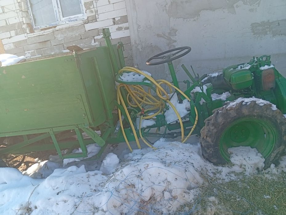 Vând tractor lombardini