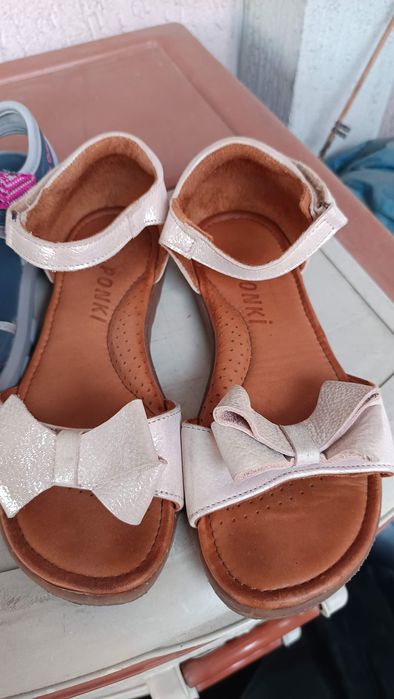 Продавам лот детски обувки