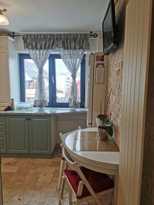 Apartament 3 camere, 2 băi