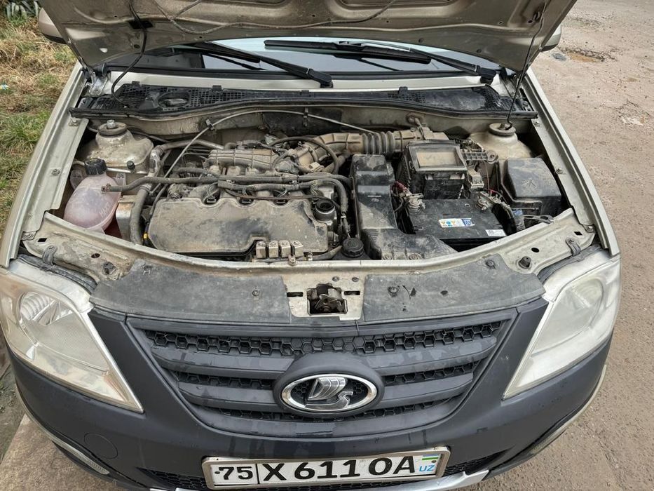 Largus avtomashinasi