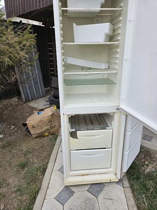 Холодильник в продаже