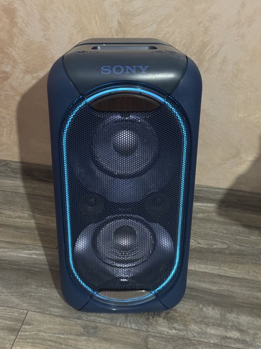 Vînd boxa SONY în stare foarte buna  de functionare