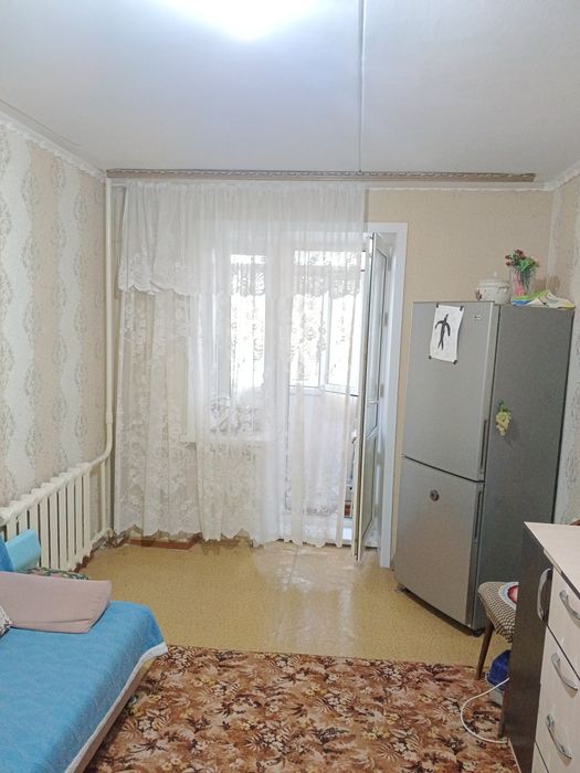 Продам 2 х комн, 5-8, 1 этаж.
