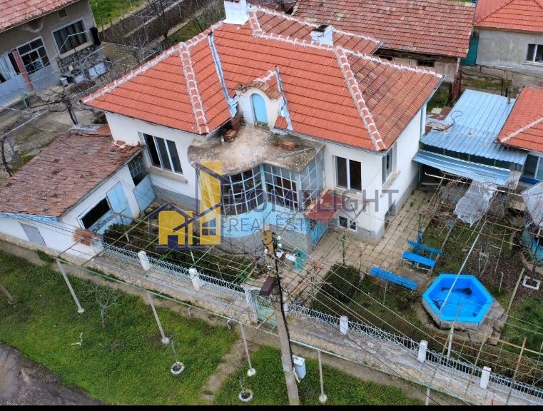 Продава се Къща в с. Телиш, Област Плевен - 75 кв.м за 238 €/кв.м - Снимка #1