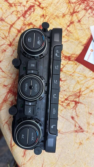 Panou climatronic 5NB907044A