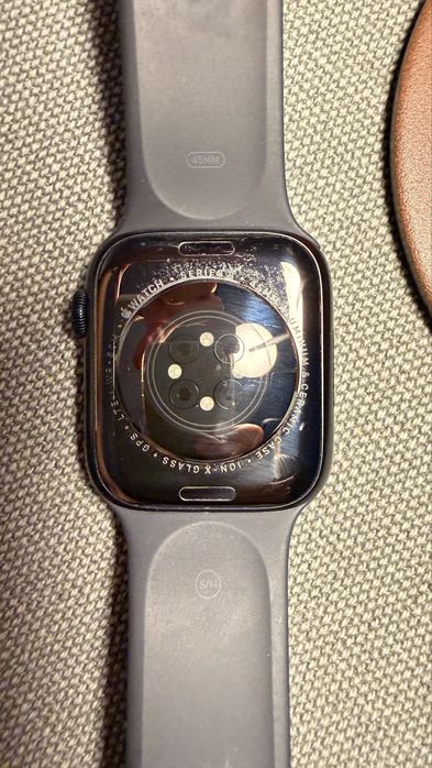 Vand Apple Watch seria 8 45 mm GPS+Cellular Aluminiu