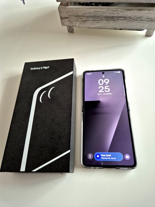 Vand samsung galaxy z flip 7