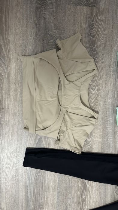 Фитнес лосины, комбенизон