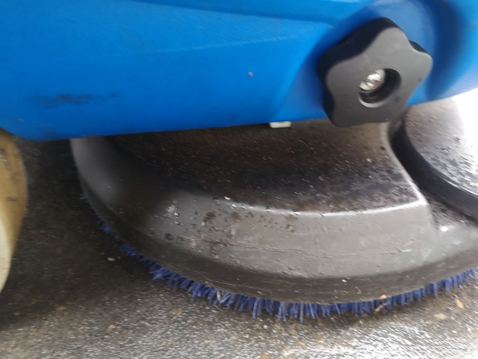 Подопочистваща Машина Nilfisk Scrubtec  на 220V  За всички Настилки