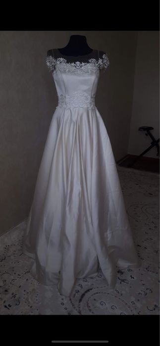 Продам свадебное платье