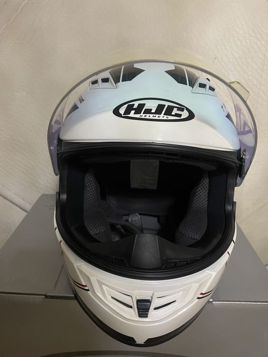 Продам мотоциклетный шлем HJC