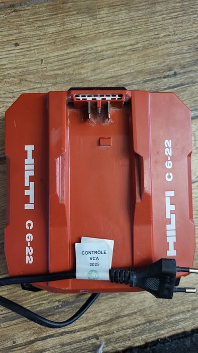 тресчотка 1/4  Force,зарядно Hilti