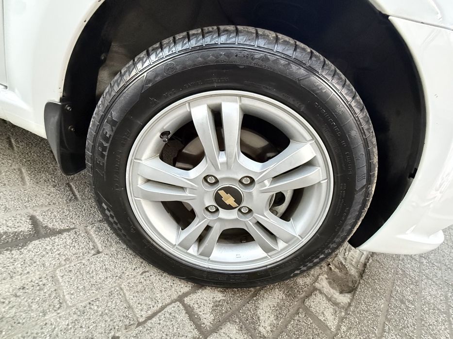 Nexia 3 avtomat sotladi