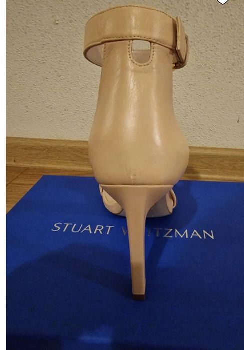 Сандали Stuart Weitzman