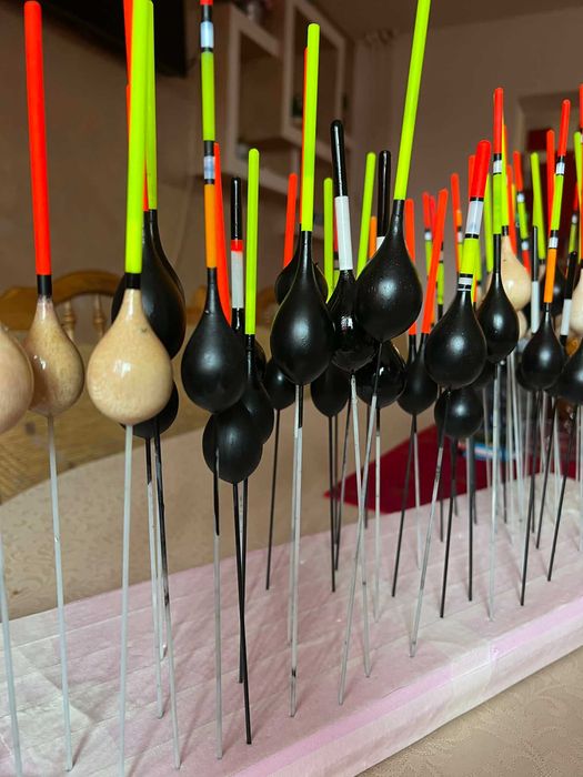 Vînd plute de pescuit lemn balsa de la 6 g pînă 14 g