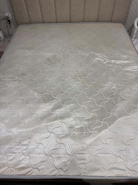 Продается матрас, размер 160х200.