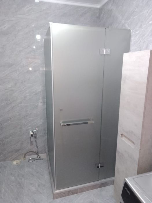 Стеклянные душевые кабинки перегородки