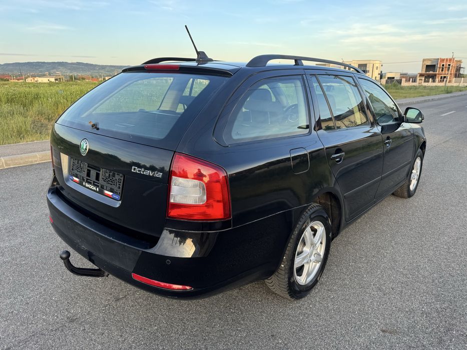 SKODA Octavia 2012 — imagine 4