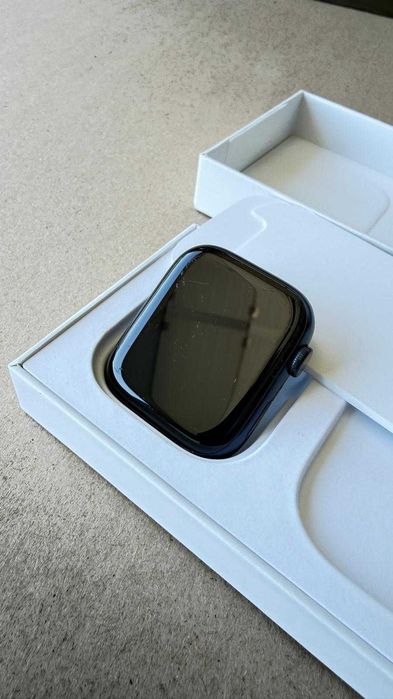 Apple Watch Series 8 45mm Midnight – Baterie 100% – Cutie – Foarte bun