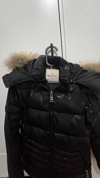 Geaca Moncler marimea S