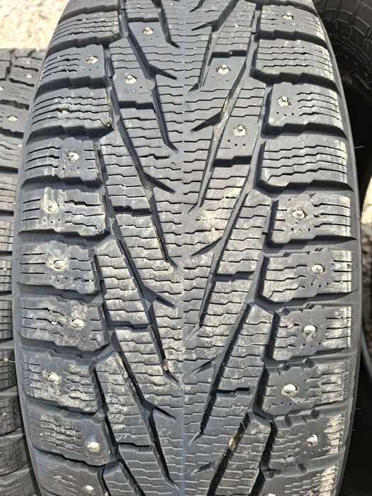 Продам шины. 225/60/18 нокиа