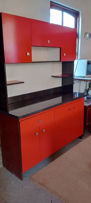 Oshxona mebel sotiladi