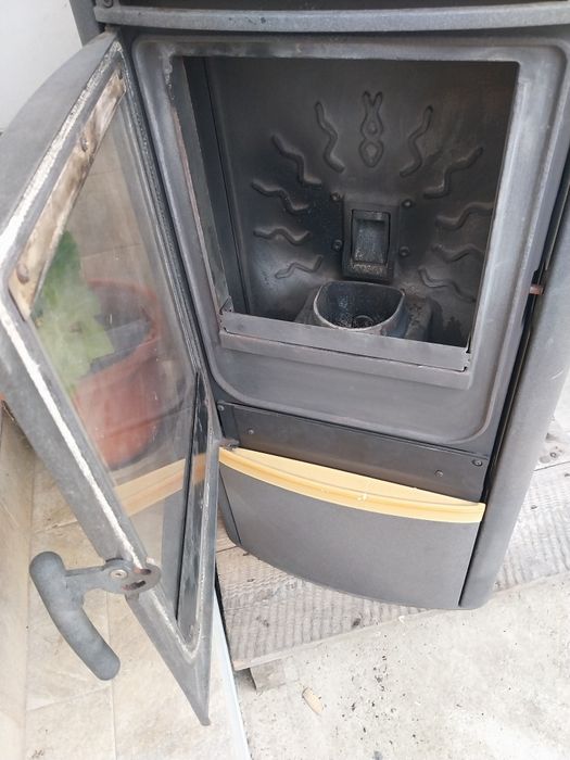 Șemineu pe peleti 7kw