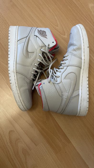 Nike Air Jordan 1