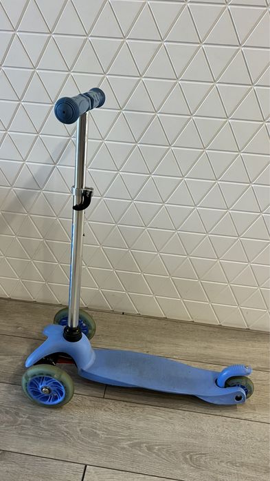 Десткий самокат с 2-х лет!