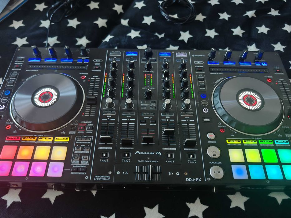 Consola Pioneer DDJ RX stare impecabila