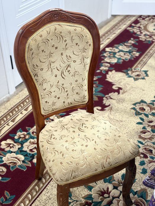 Стол стуля сатылады