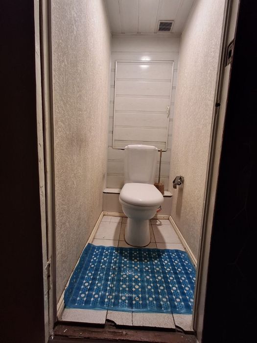 Дома  учтепа тумани 3хона 4хона КБ яшасаям болади  этаж  газ свет бор