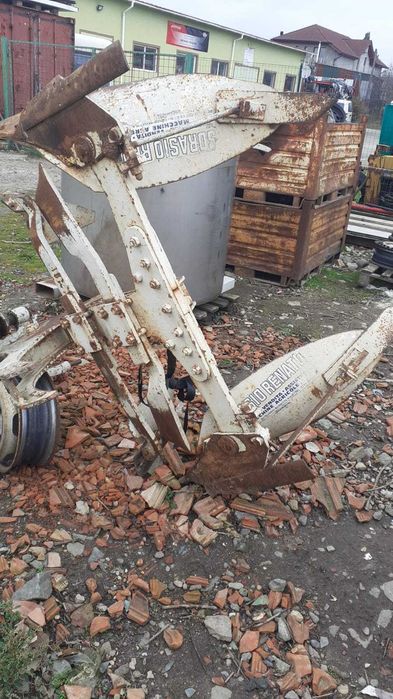 Plug rotativ doua brazde Arad • OLX.ro