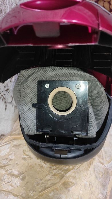 Продам Пылесос vitek