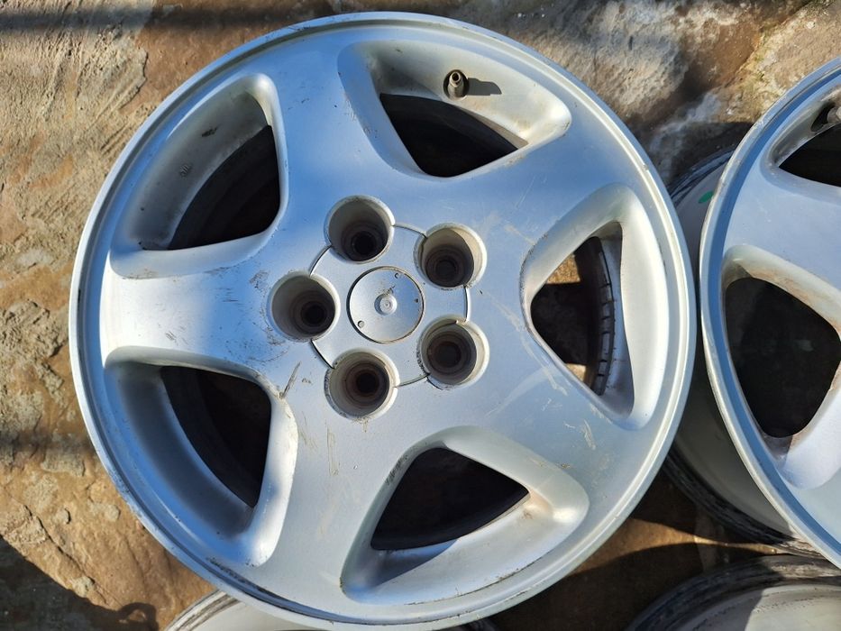 Оригинални лети джанти Nissan 16"