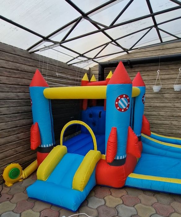 Батут детский надувной