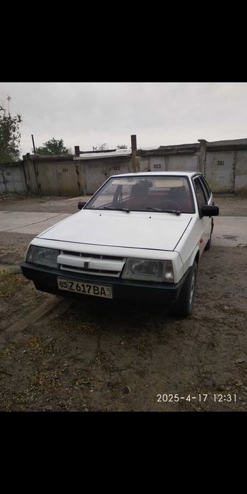 Ваз 2109 Спутник 1989 года с новыми запчастями на Двс, КПП и инструм.
