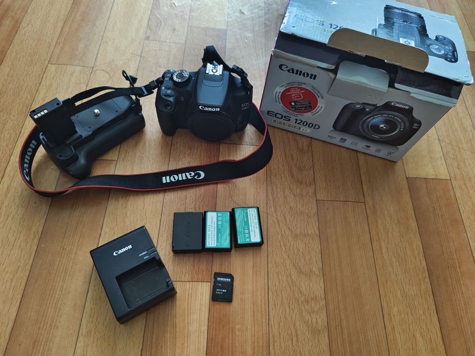 Canon 1200 d body