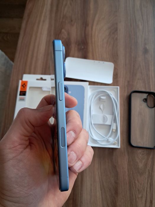 Продавам Iphone 17 256GB  100% батерия mist blue 24м. гаранция